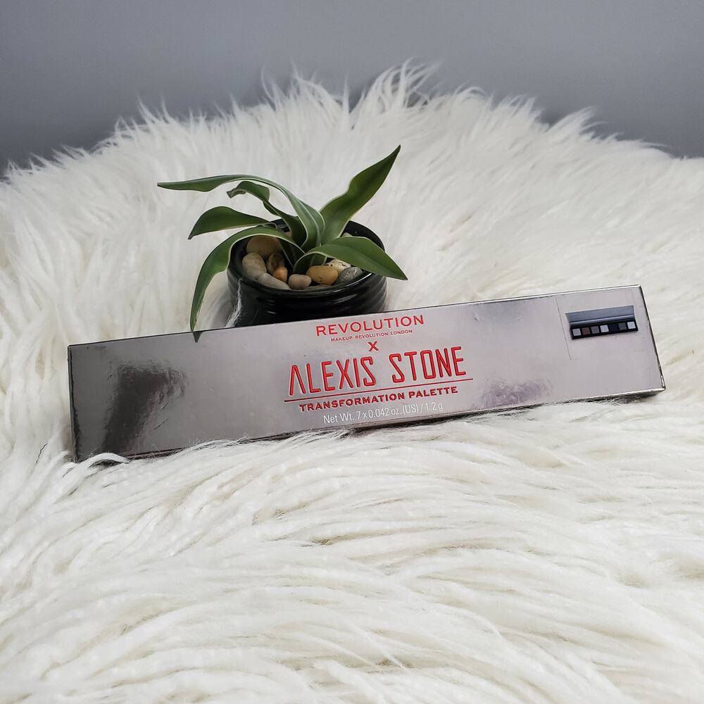 Revolution Alexis Stone Transformation Eyeshadow Palette
